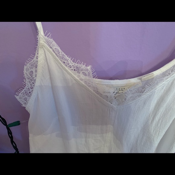 🦋 H&M Top 🦋 - Picture 2 of 6